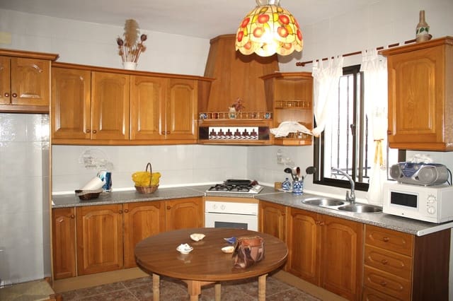 3 makuuhuone Omakotitalo myytävänä paikassa Colmenar - 191 000 € (Ref: 7950010)