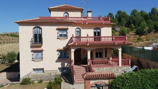 6 sypialnia Willa na sprzedaż w Casabermeja z garażem - 695 000 € (Ref: 7959209)