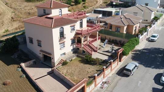 6 sypialnia Willa na sprzedaż w Casabermeja z garażem - 695 000 € (Ref: 7959209)