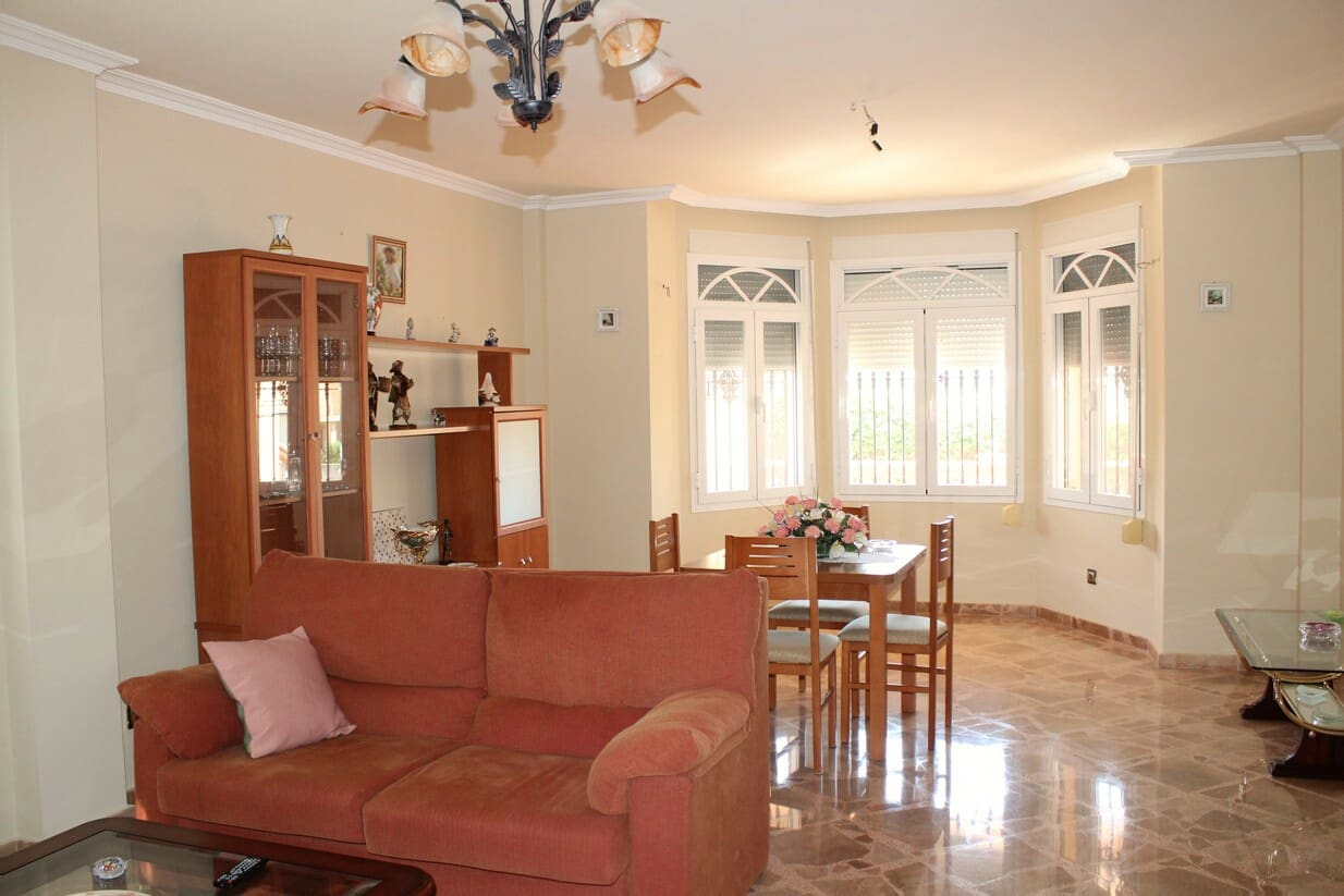 6 sypialnia Willa na sprzedaż w Casabermeja z garażem - 695 000 € (Ref: 7959209)