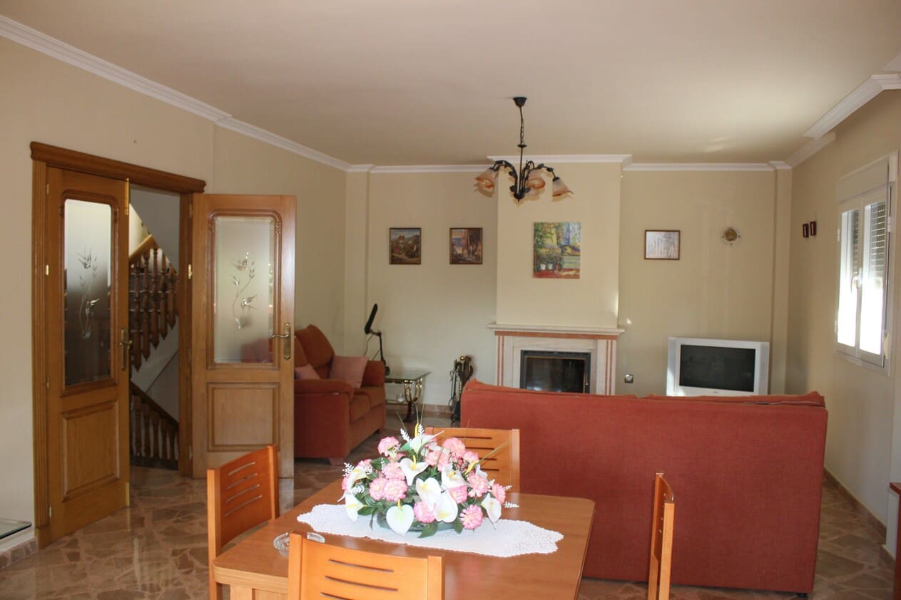 6 sypialnia Willa na sprzedaż w Casabermeja z garażem - 695 000 € (Ref: 7959209)