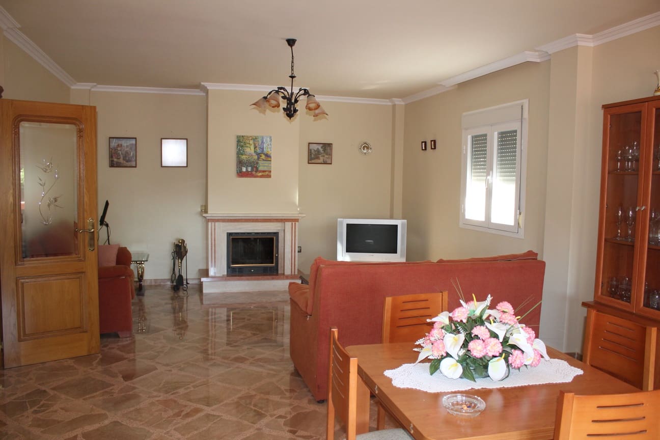 6 sypialnia Willa na sprzedaż w Casabermeja z garażem - 695 000 € (Ref: 7959209)