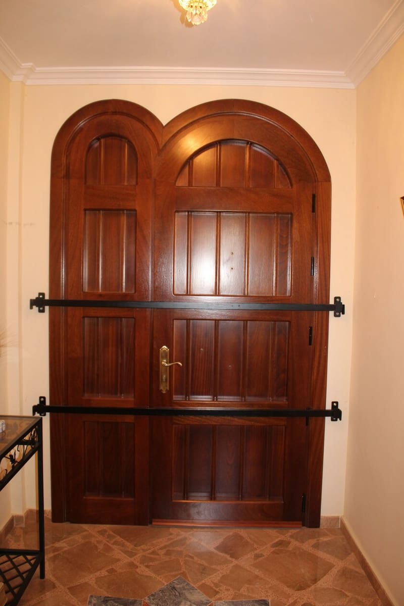 6 sypialnia Willa na sprzedaż w Casabermeja z garażem - 695 000 € (Ref: 7959209)