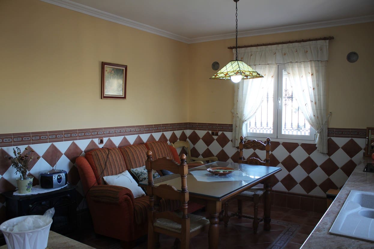 6 sypialnia Willa na sprzedaż w Casabermeja z garażem - 695 000 € (Ref: 7959209)