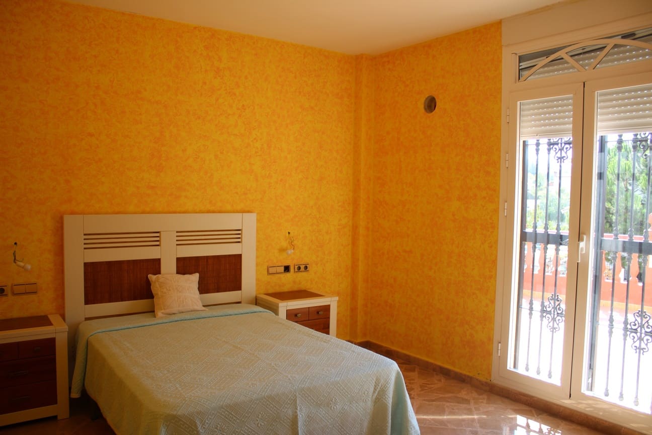 6 sypialnia Willa na sprzedaż w Casabermeja z garażem - 695 000 € (Ref: 7959209)