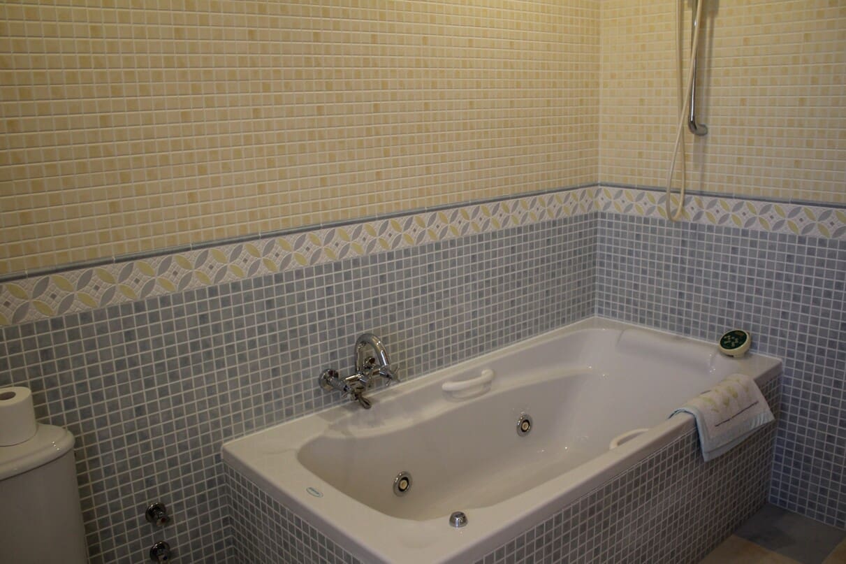 6 sypialnia Willa na sprzedaż w Casabermeja z garażem - 695 000 € (Ref: 7959209)