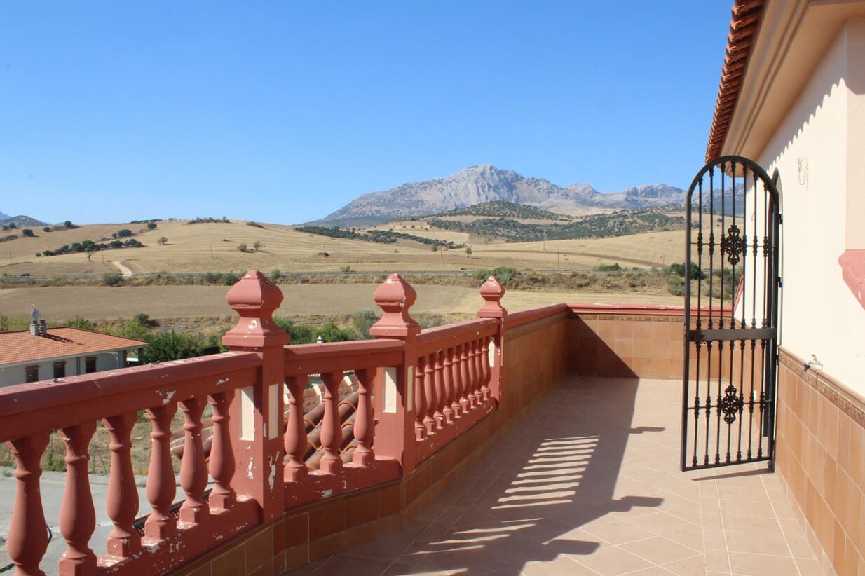 6 sypialnia Willa na sprzedaż w Casabermeja z garażem - 695 000 € (Ref: 7959209)