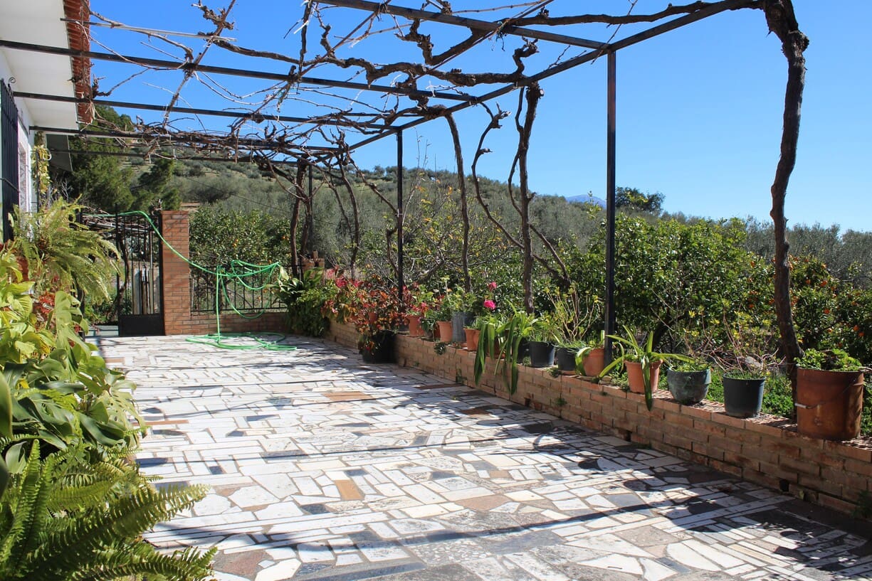 5 soveværelse Finca/Landehus til salg i Alfarnatejo med garage - € 318.000 (Ref: 8135783)