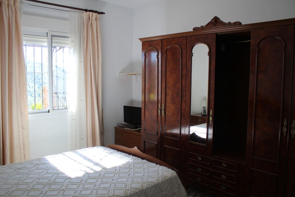 5 soveværelse Finca/Landehus til salg i Alfarnatejo med garage - € 318.000 (Ref: 8135783)