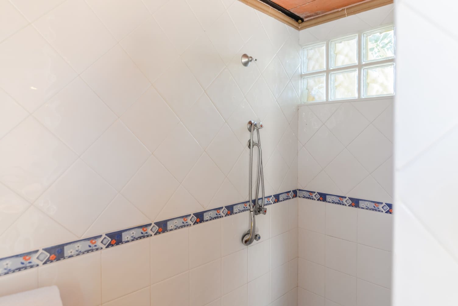 4 bedroom Finca/Country House for rent in Alhaurin de la Torre with pool garage - € 2,500 (Ref: 8155598)