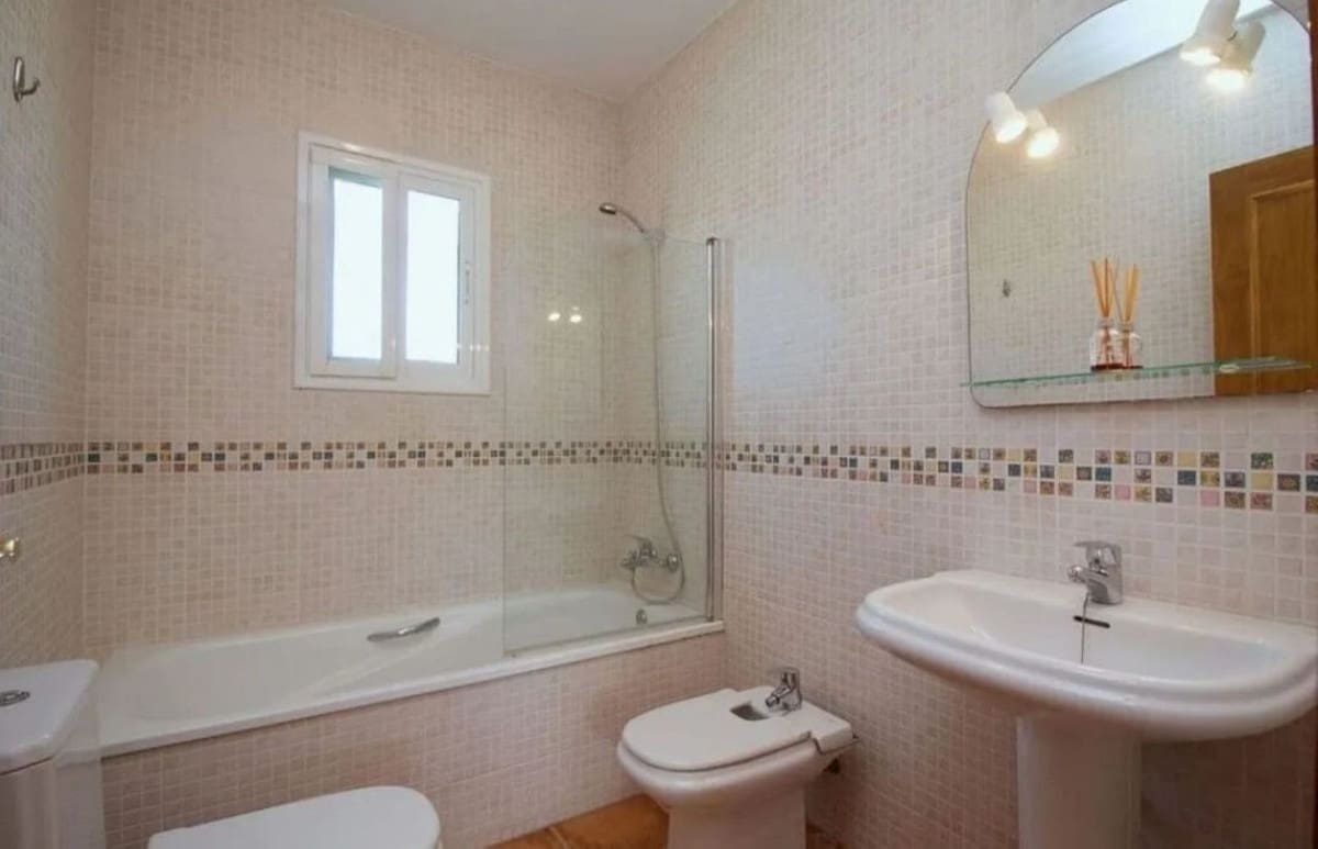 6 soveværelse Finca/Landehus til salg i Coin med swimmingpool garage - € 749.000 (Ref: 8423783)