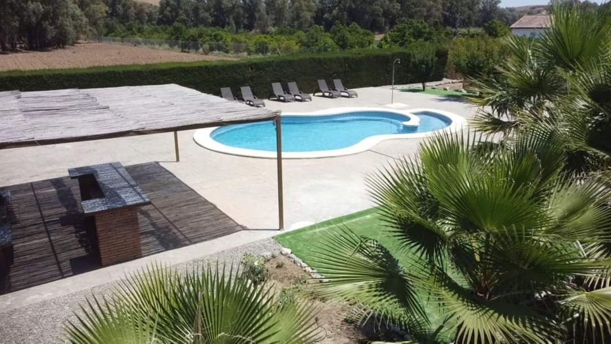 6 soveværelse Finca/Landehus til salg i Coin med swimmingpool garage - € 749.000 (Ref: 8423783)