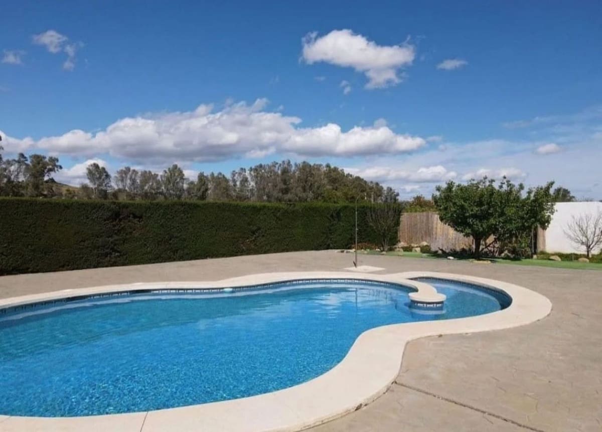 6 soveværelse Finca/Landehus til salg i Coin med swimmingpool garage - € 749.000 (Ref: 8423783)