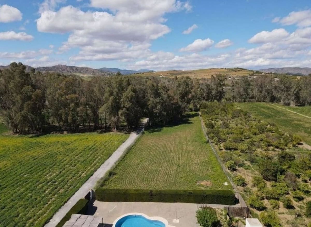 6 soveværelse Finca/Landehus til salg i Coin med swimmingpool garage - € 749.000 (Ref: 8423783)