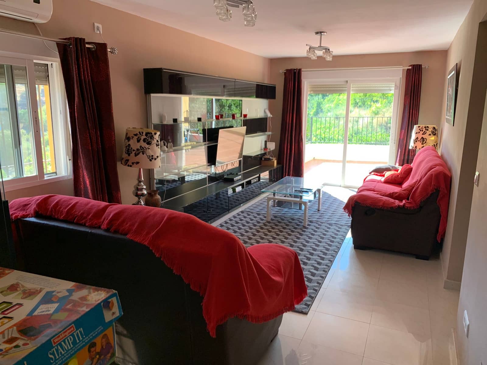 5 soveværelse Finca/Landehus til salg i Comares med swimmingpool garage - € 393.000 (Ref: 8532333)