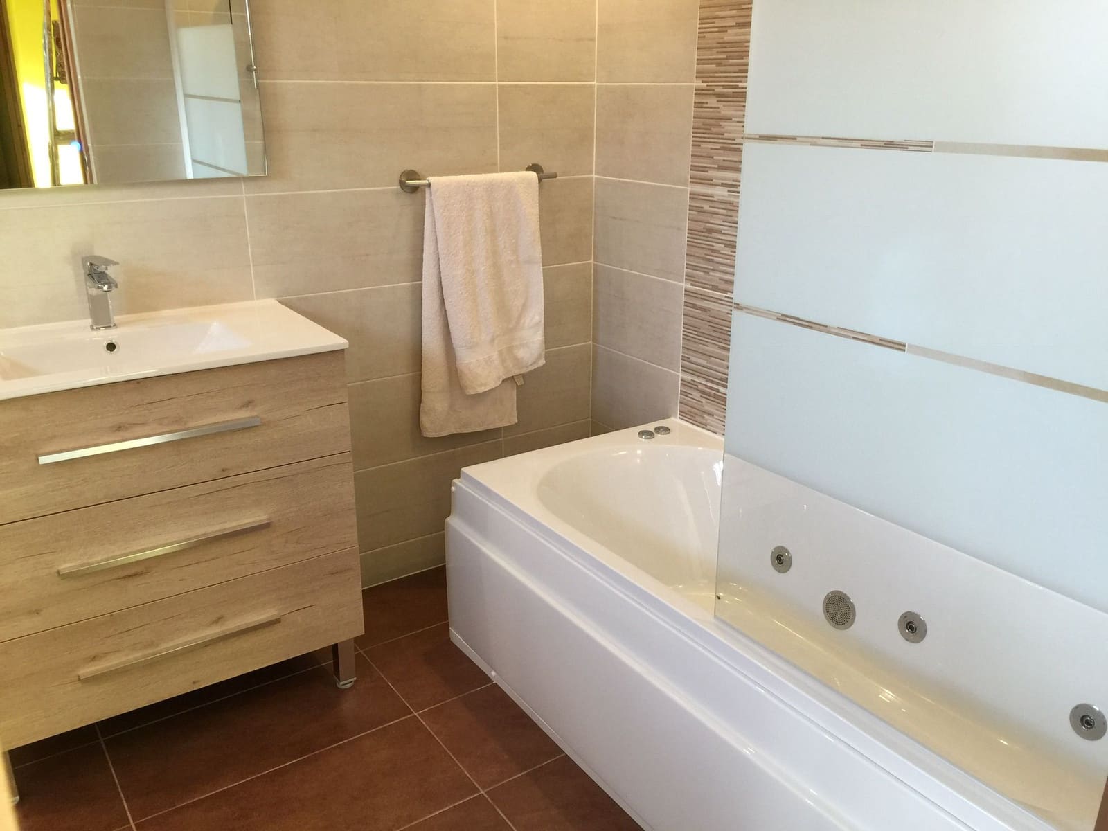 5 soveværelse Finca/Landehus til salg i Comares med swimmingpool garage - € 393.000 (Ref: 8532333)