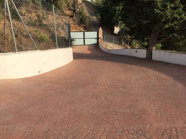 5 makuuhuone Maalaistalo myytävänä paikassa Comares mukana uima-altaan 
autotalli - 393 000 € (Ref: 8532333)