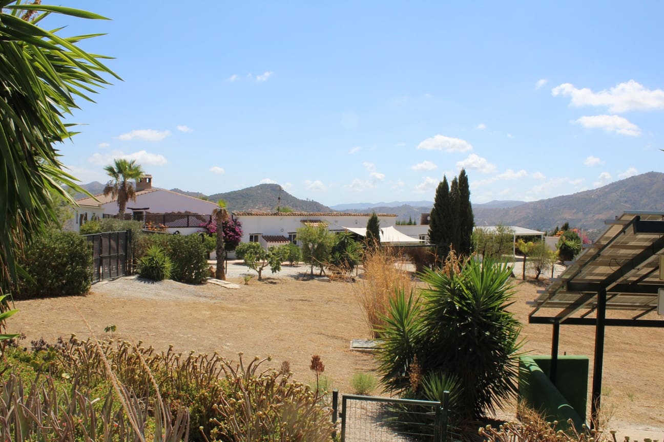 7 soveværelse Finca/Landehus til salg i Almachar med swimmingpool garage - € 1.000.000 (Ref: 8541326)