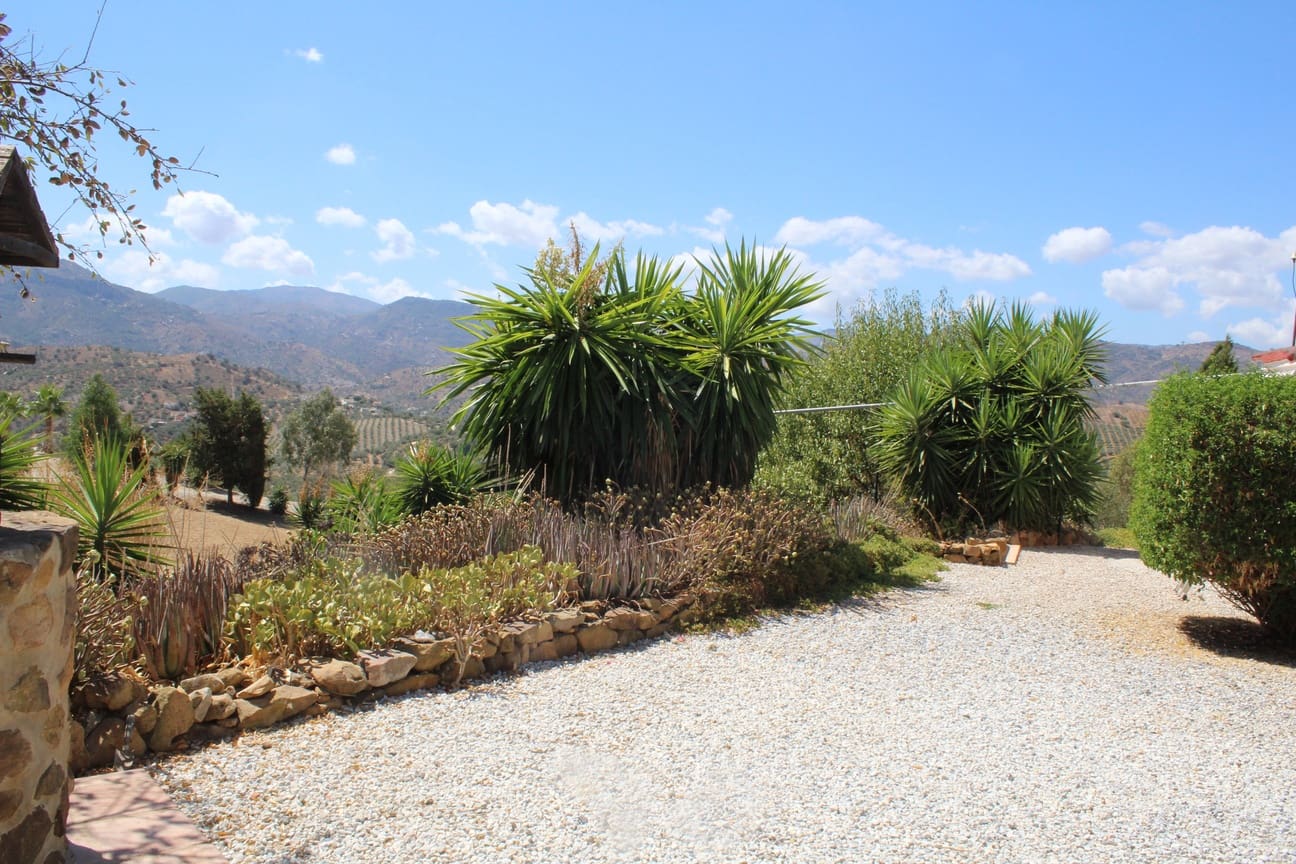 7 soveværelse Finca/Landehus til salg i Almachar med swimmingpool garage - € 1.000.000 (Ref: 8541326)