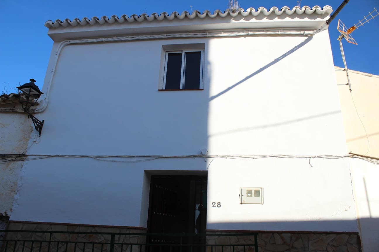 3 bedroom Townhouse for sale in Riogordo - € 130,000 (Ref: 8577202)