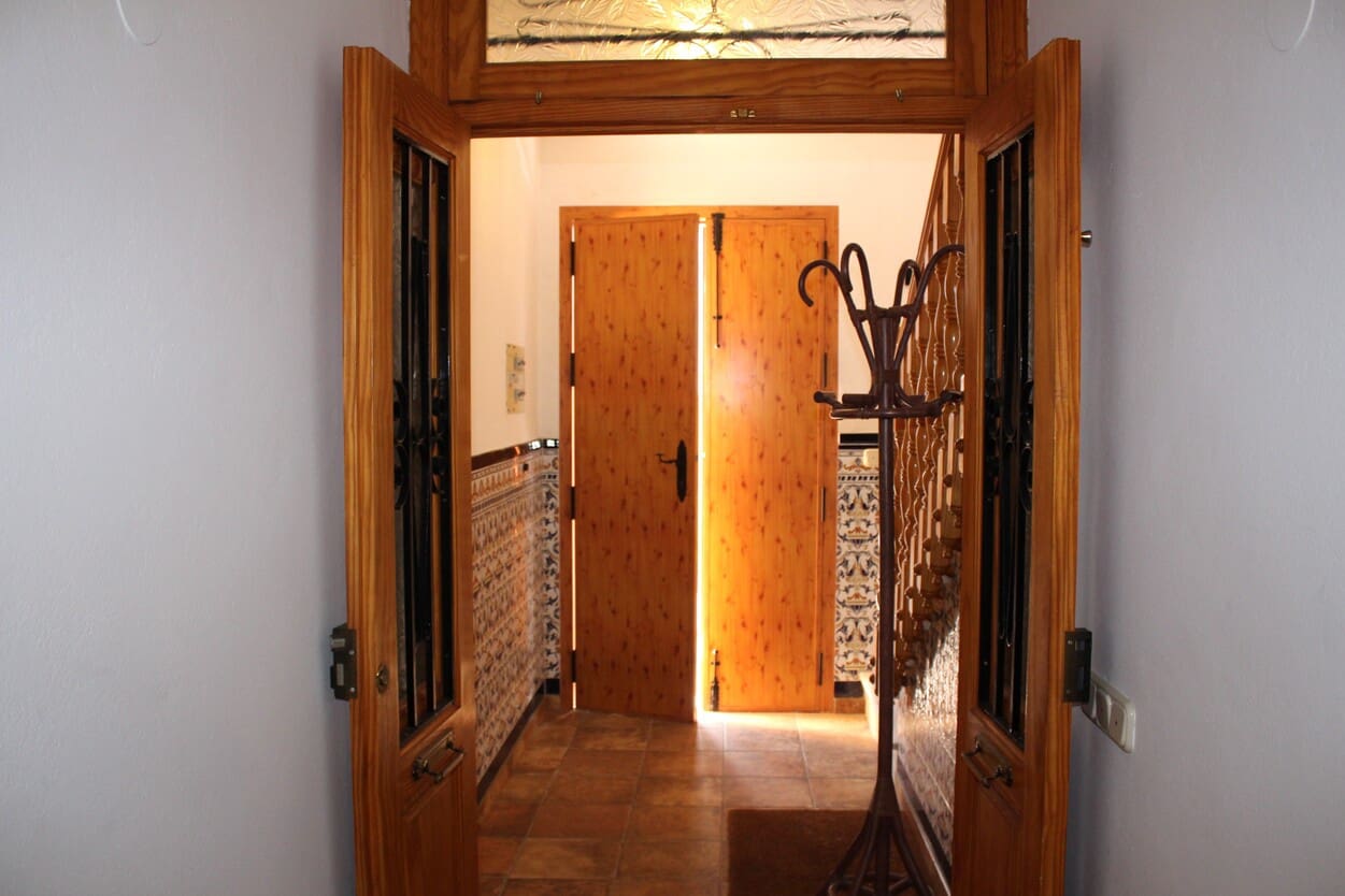 9 soveværelse Byhus til salg i Colmenar - € 428.000 (Ref: 9075967)