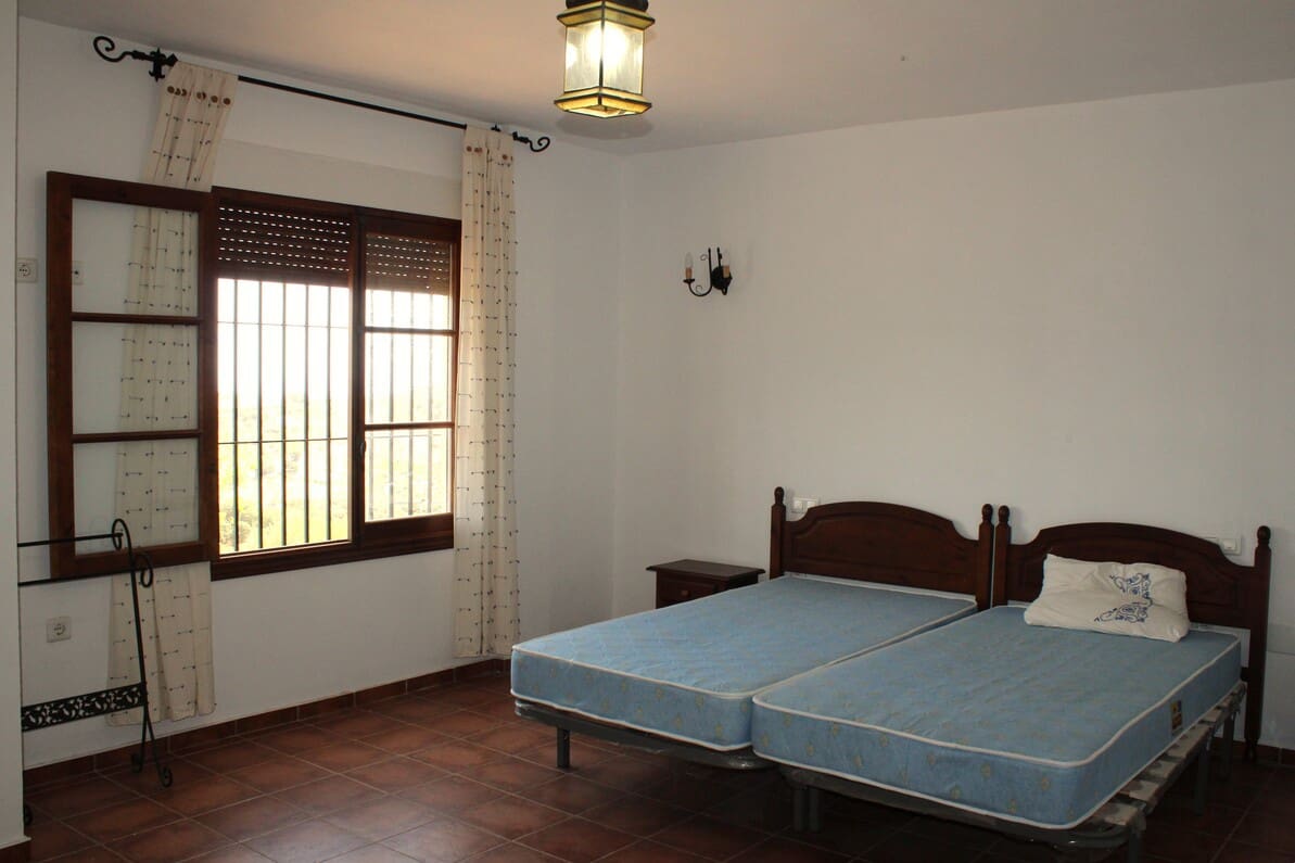 10 soverom Finca/Herregård til salgs i Colmenar med garasje - € 850 000 (Ref: 9314240)