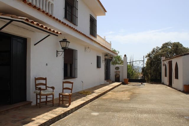 10 soveværelse Finca/Landehus til salg i Colmenar med garage - € 850.000 (Ref: 9314240)