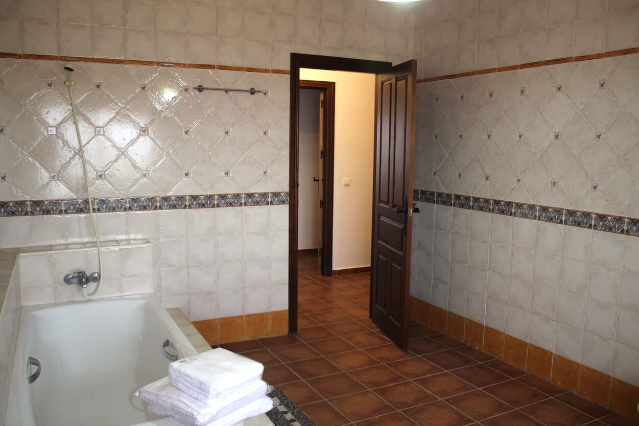 10 soverom Finca/Herregård til salgs i Colmenar med garasje - € 850 000 (Ref: 9314240)