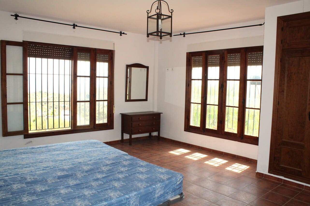 10 soverom Finca/Herregård til salgs i Colmenar med garasje - € 850 000 (Ref: 9314240)