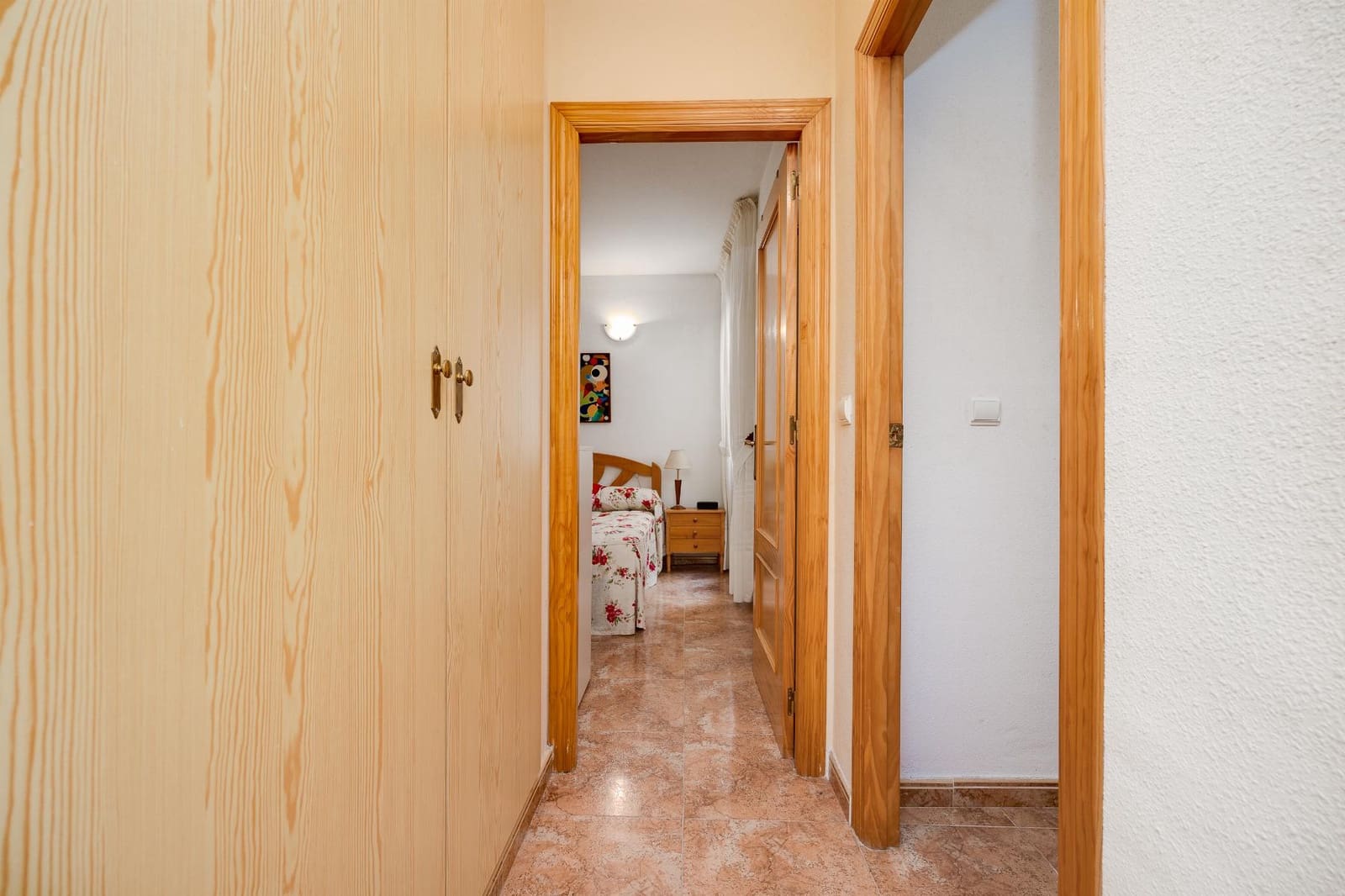 Apartamento de 2 habitaciones en Torrevieja en venta con piscina garaje - 139.500 € (Ref: 9246095)