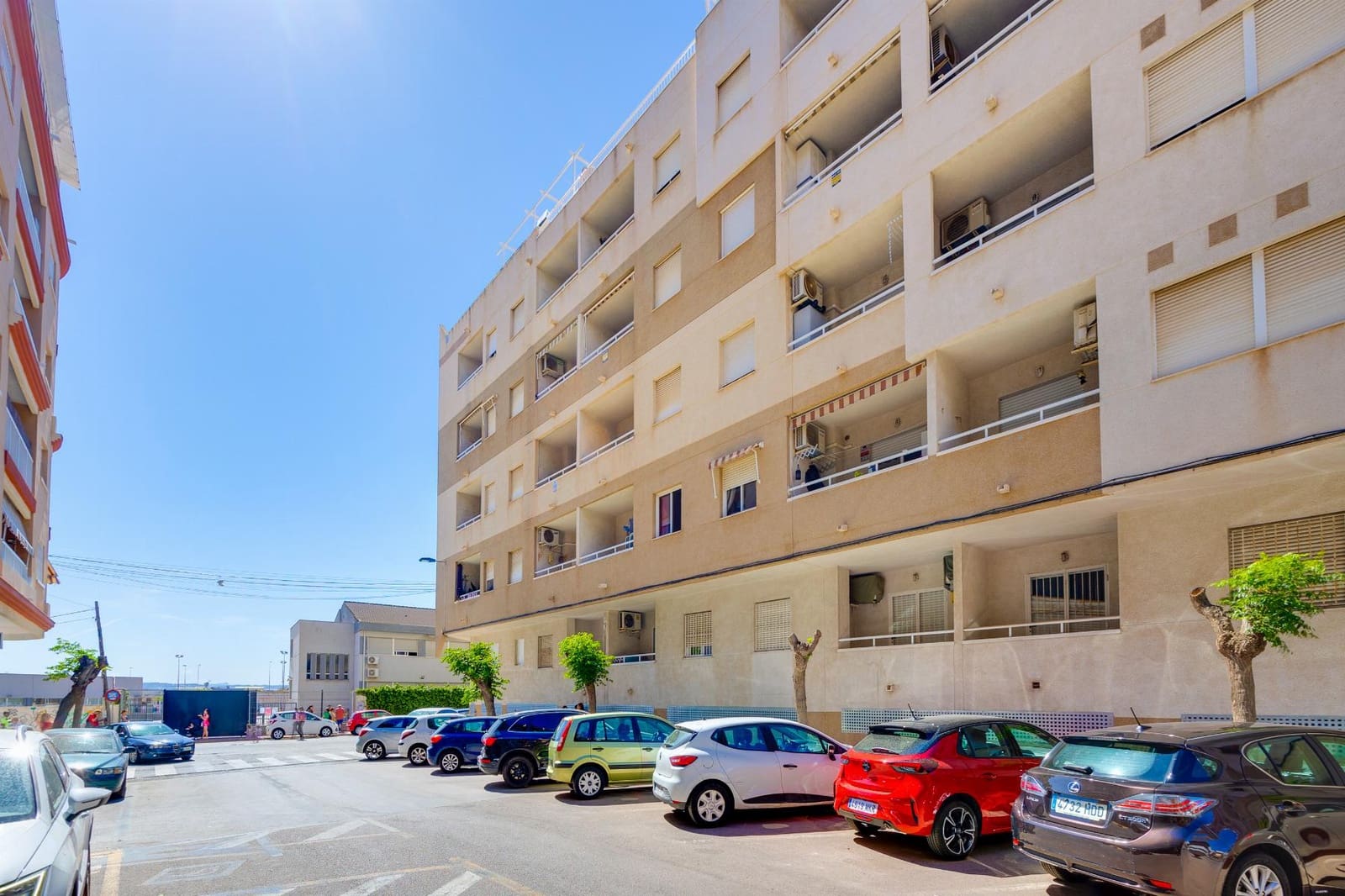 2 sypialnia Apartament na sprzedaż w Torrevieja z basenem garażem - 139 900 € (Ref: 9246098)