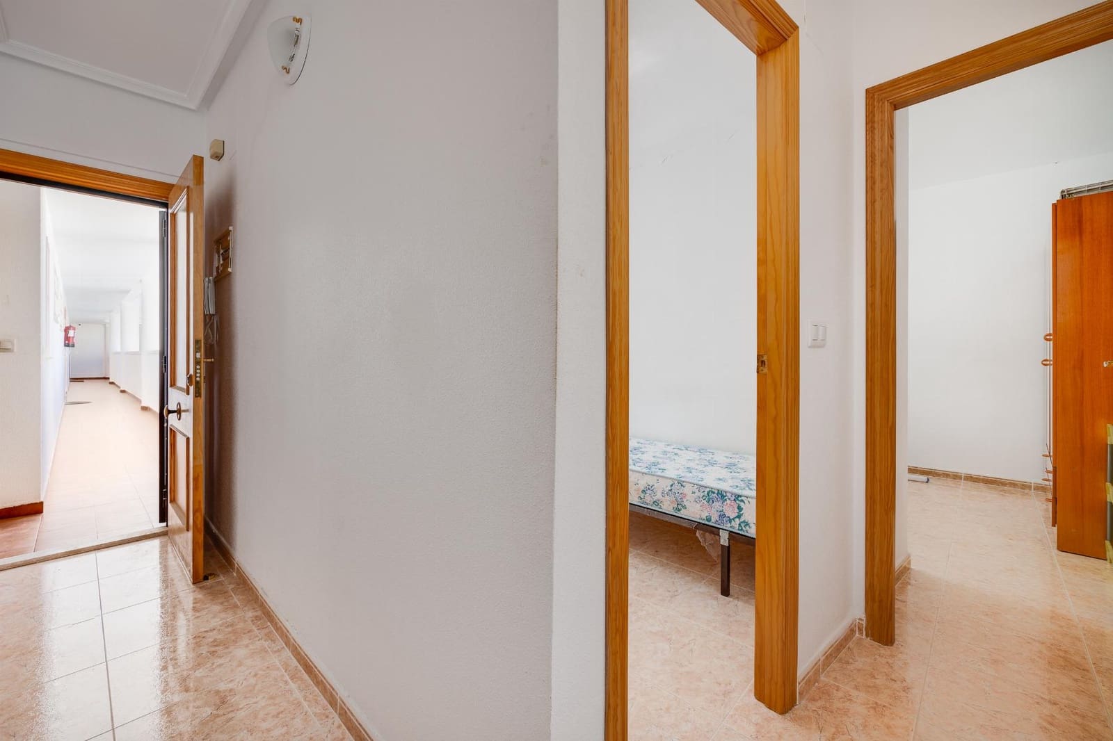 2 sypialnia Apartament na sprzedaż w Torrevieja z basenem garażem - 139 900 € (Ref: 9246098)