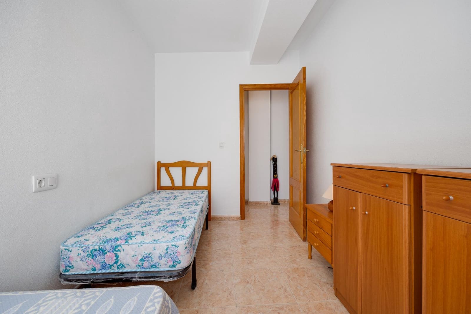 2 sypialnia Apartament na sprzedaż w Torrevieja z basenem garażem - 139 900 € (Ref: 9246098)