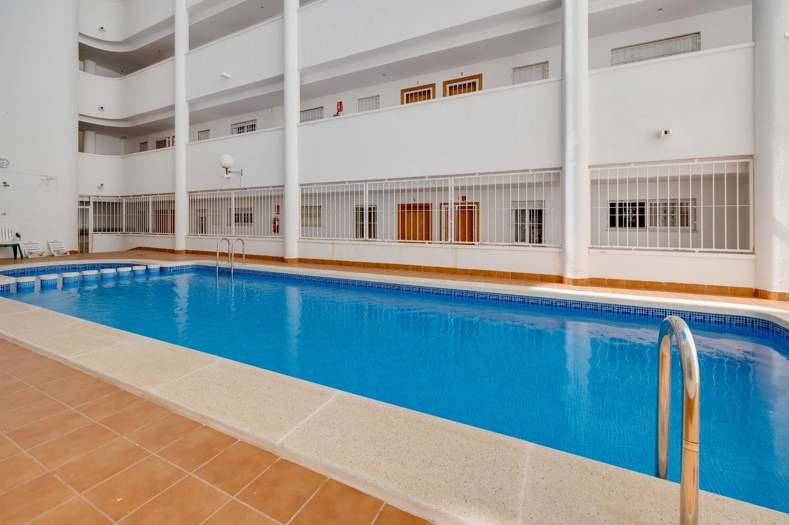 2 sypialnia Apartament na sprzedaż w Torrevieja z basenem garażem - 139 900 € (Ref: 9246098)