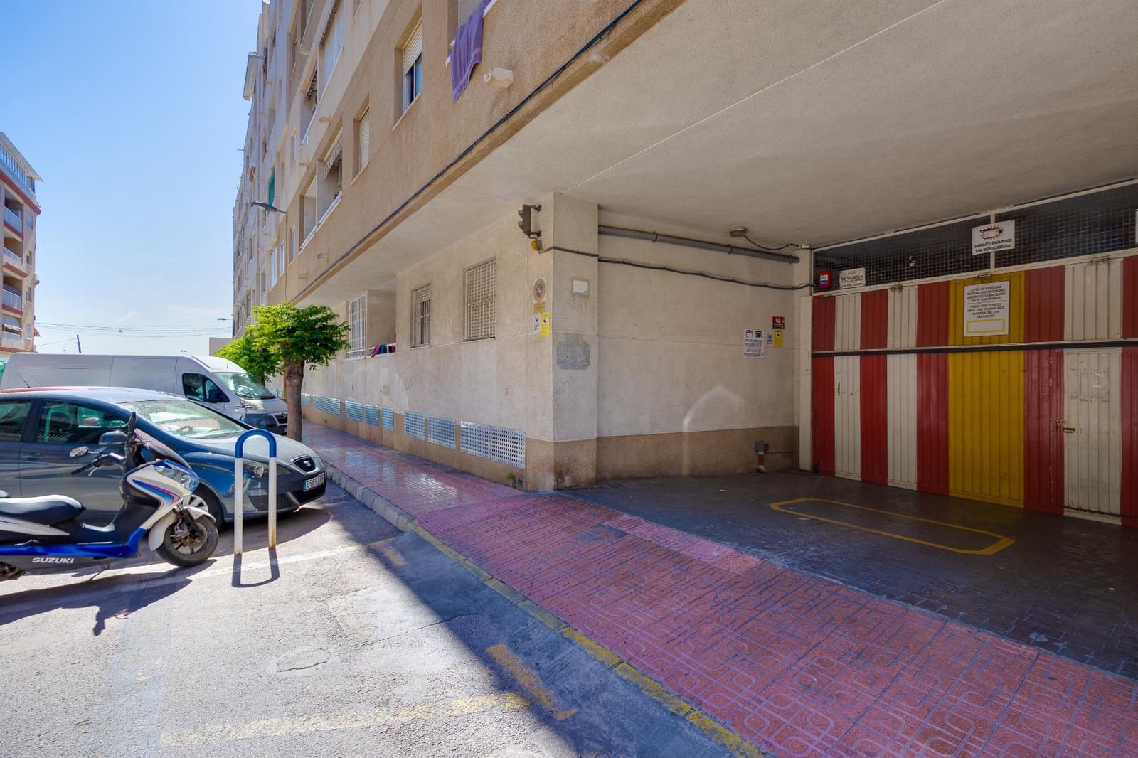 2 sypialnia Apartament na sprzedaż w Torrevieja z basenem garażem - 139 900 € (Ref: 9246098)