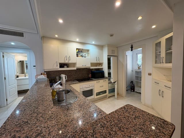 2 soveværelse Lejlighed til salg i Aguamarina, Orihuela med swimmingpool garage - € 395.000 (Ref: 9246118)