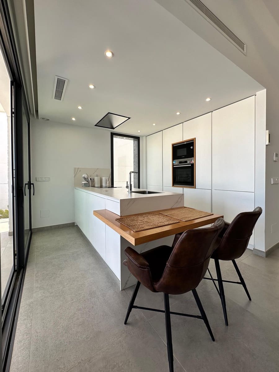 3 bedroom Villa for sale in Ciudad Quesada with pool garage - € 625,000 (Ref: 9246123)