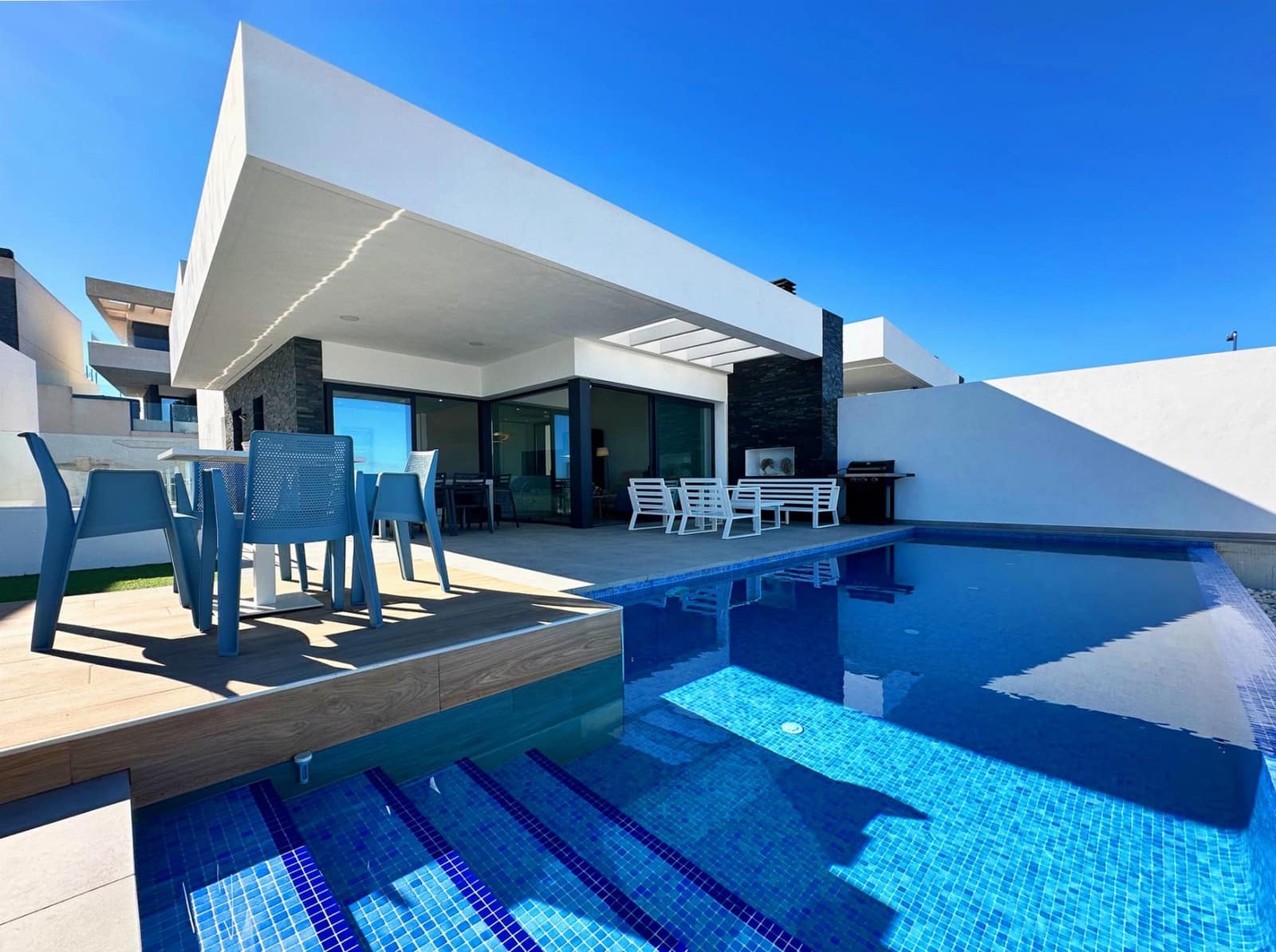 3 bedroom Villa for sale in Ciudad Quesada with pool garage - € 625,000 (Ref: 9246123)