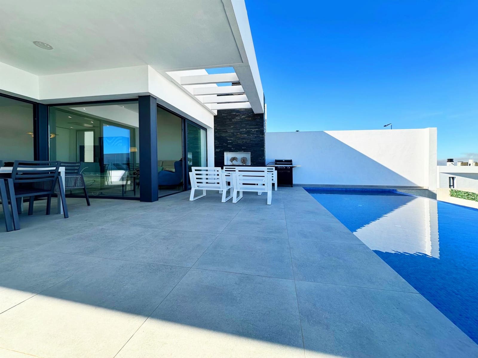 3 bedroom Villa for sale in Ciudad Quesada with pool garage - € 625,000 (Ref: 9246123)