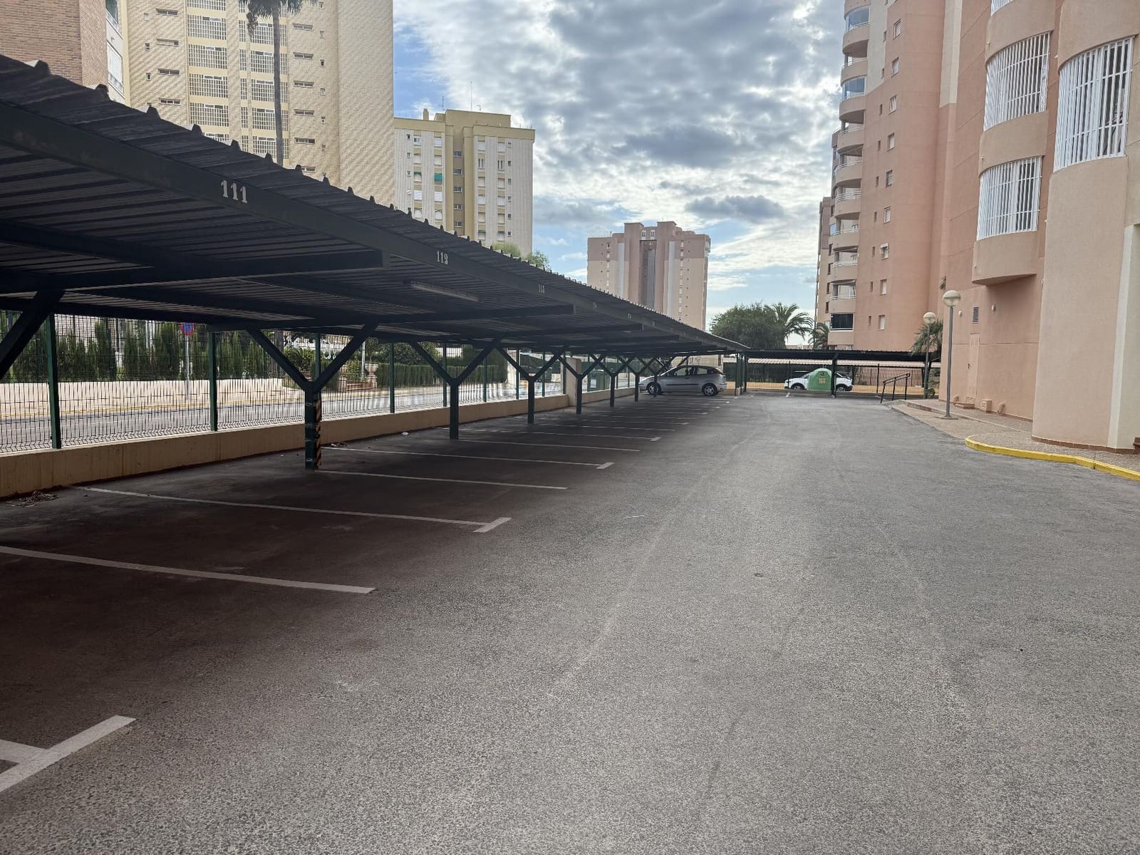 2 bedroom Apartment for sale in Dehesa de Campoamor with pool garage - € 275,000 (Ref: 9256372)