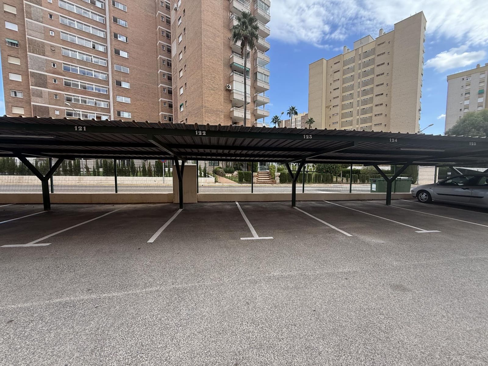 2 bedroom Apartment for sale in Dehesa de Campoamor with pool garage - € 275,000 (Ref: 9256372)