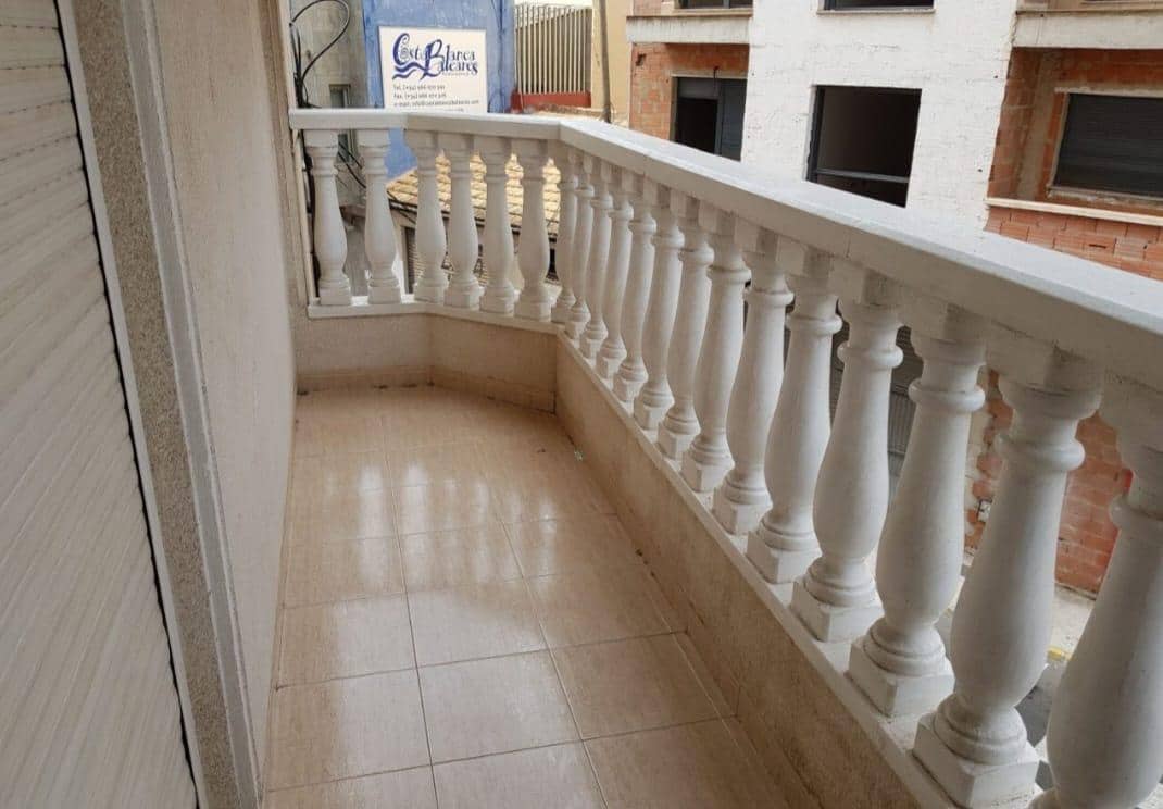 Apartamento de 2 habitaciones en Torrevieja en venta con piscina garaje - 155.000 € (Ref: 9256373)