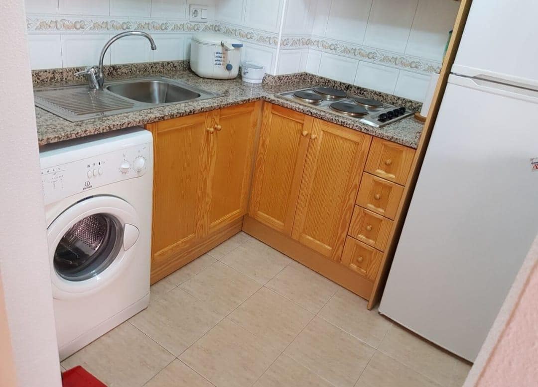 Apartamento de 2 habitaciones en Torrevieja en venta con piscina garaje - 155.000 € (Ref: 9256373)