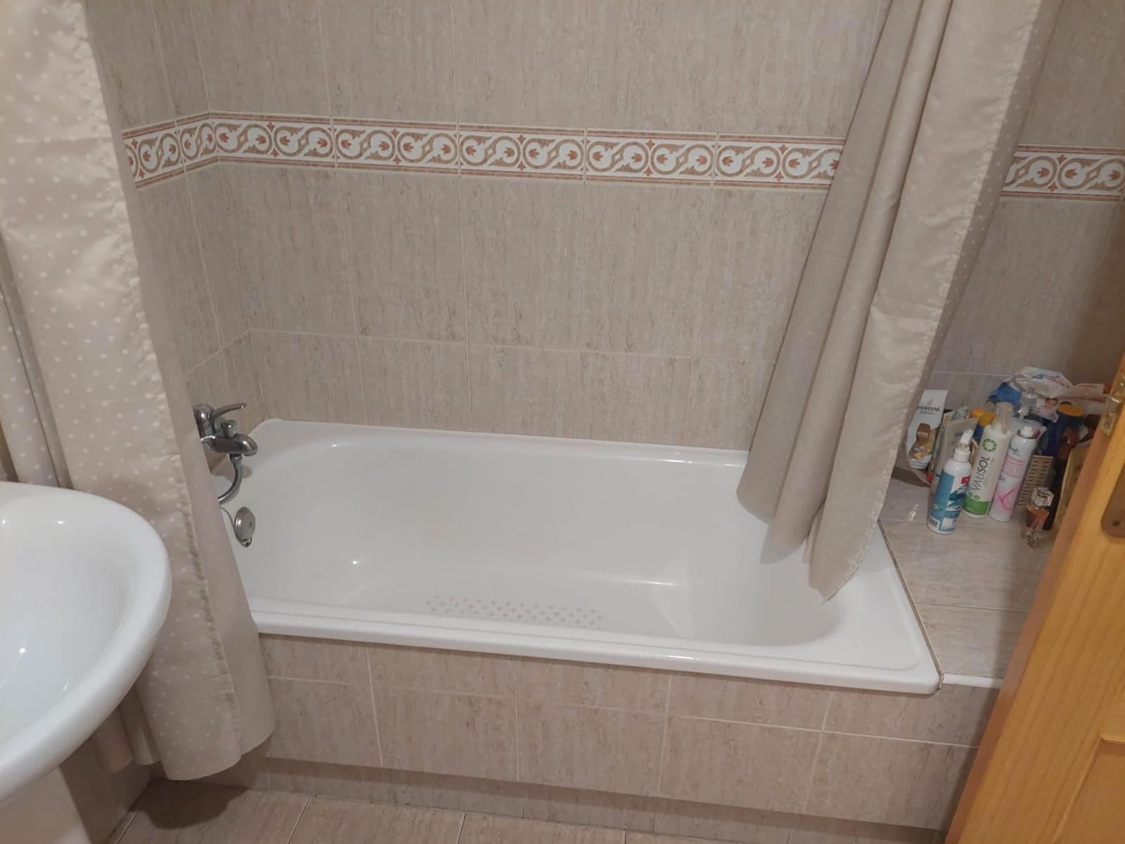 Apartamento de 2 habitaciones en Torrevieja en venta con piscina garaje - 155.000 € (Ref: 9256373)