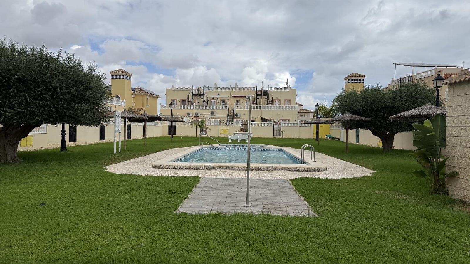 2 sovrum Lägenhet till salu i La Zenia med pool garage - 189 000 € (Ref: 9275210)