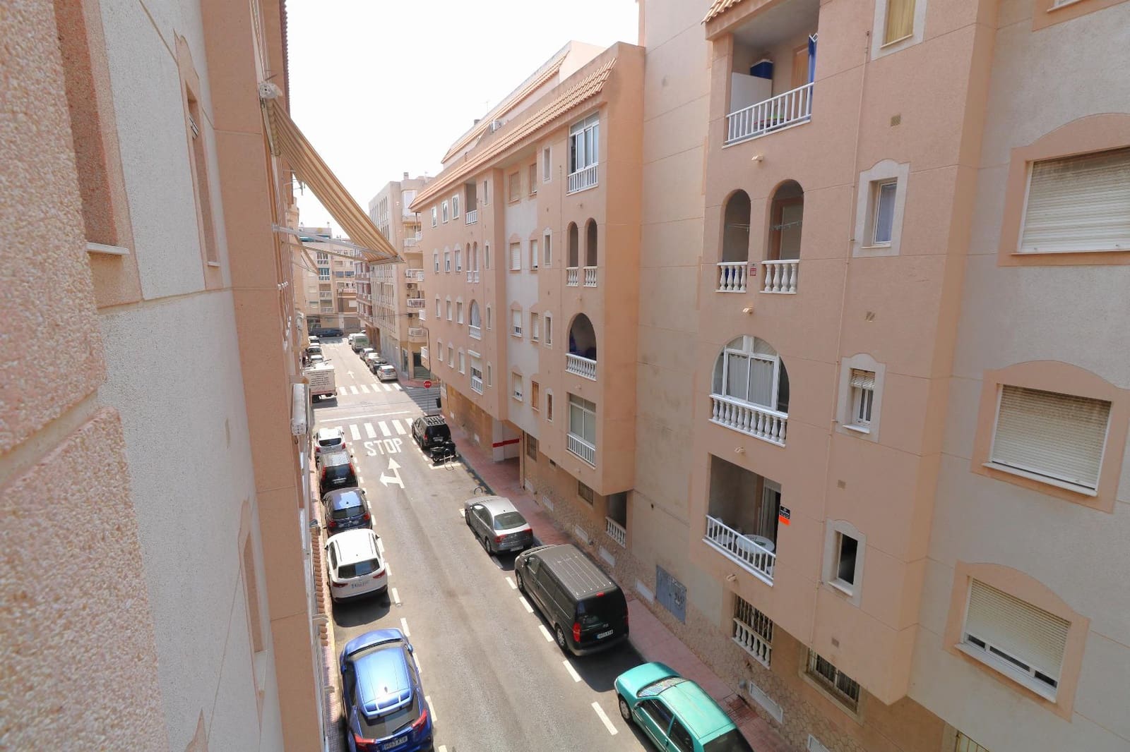 Apartamento de 2 habitaciones en Torrevieja en venta - 129.900 € (Ref: 9340322)