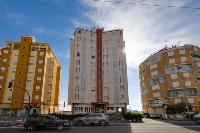 4 sovrum Lägenhet till salu i Playa del Acequión, Torrevieja med garage - 389 500 € (Ref: 9340324)