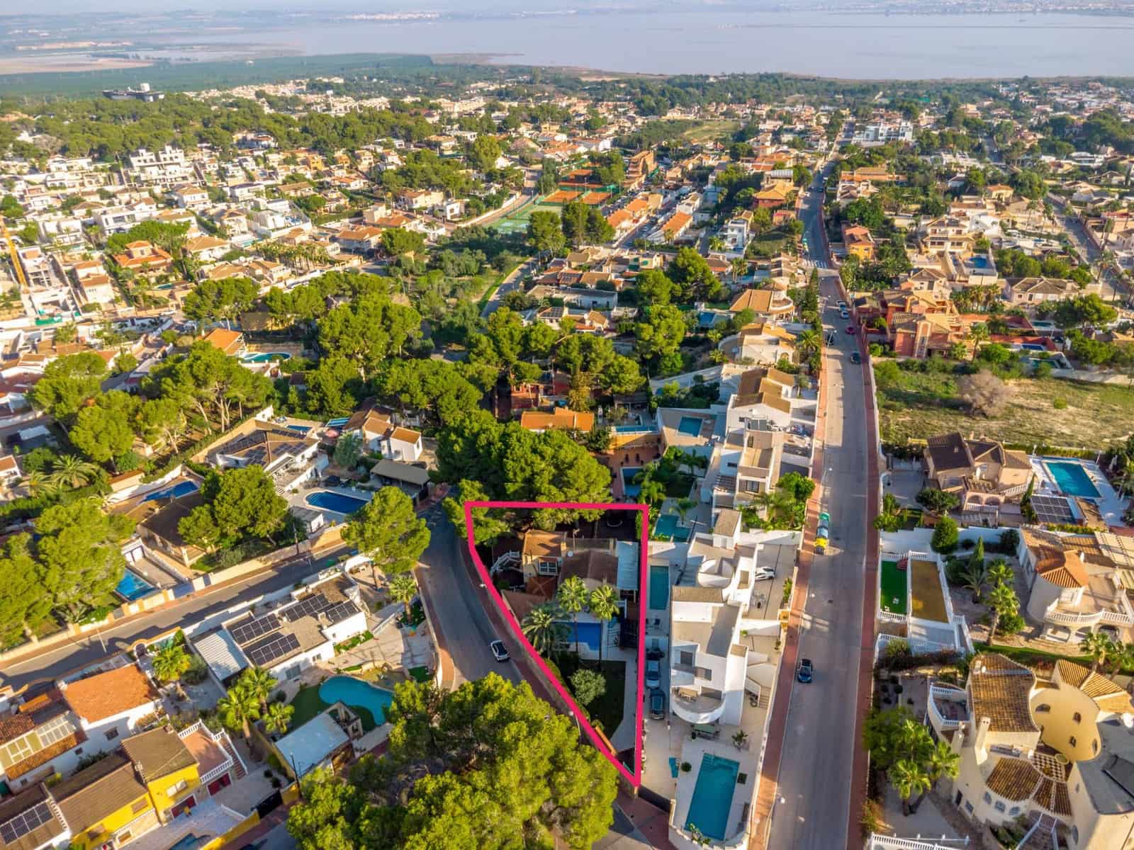 3 bedroom Villa for sale in Los Balcones with pool garage - € 490,000 (Ref: 9360907)