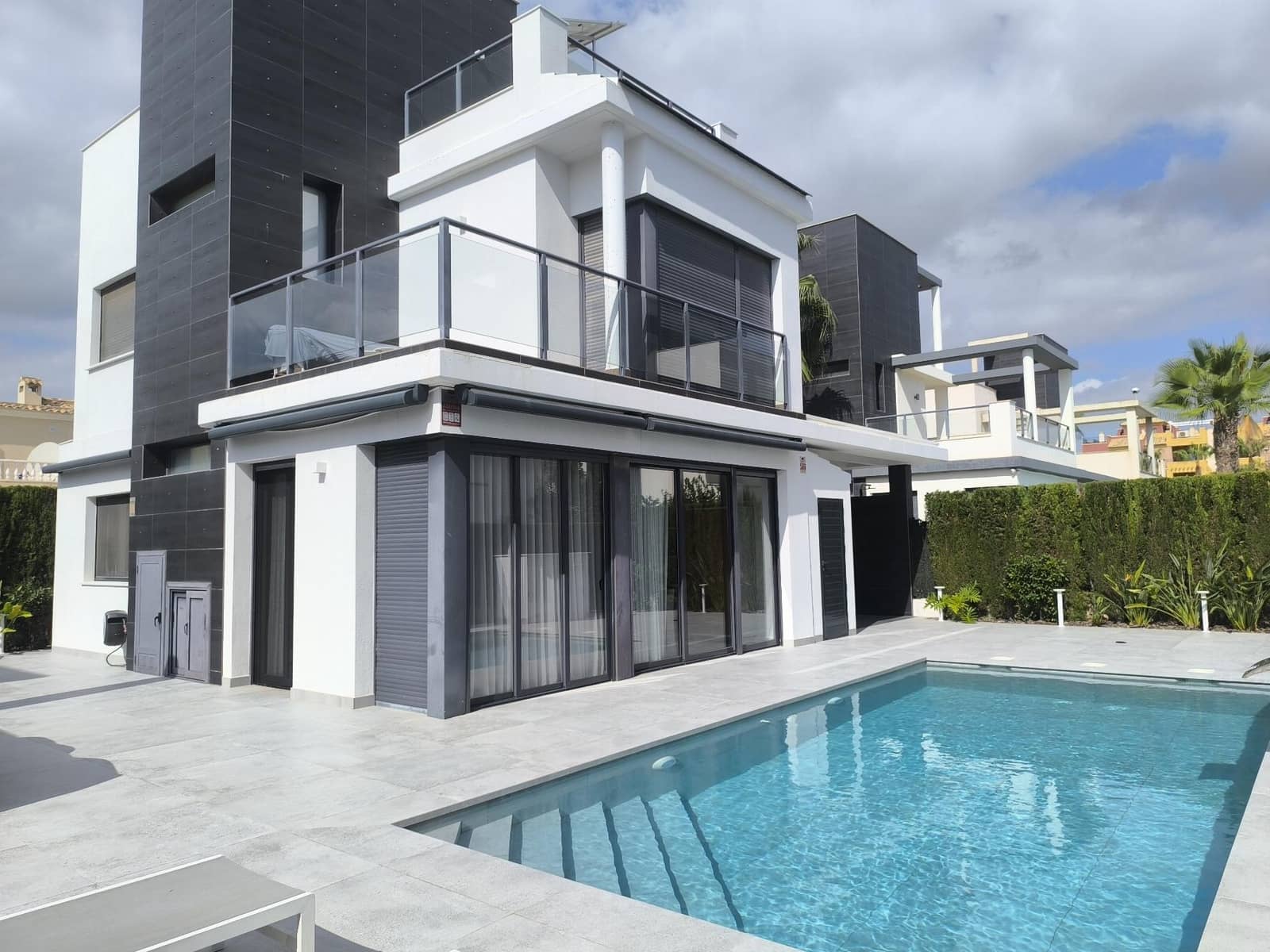 2 camera da letto Villa in vendita in Orihuela Costa con piscina garage - 570.000 € (Rif: 9363441)