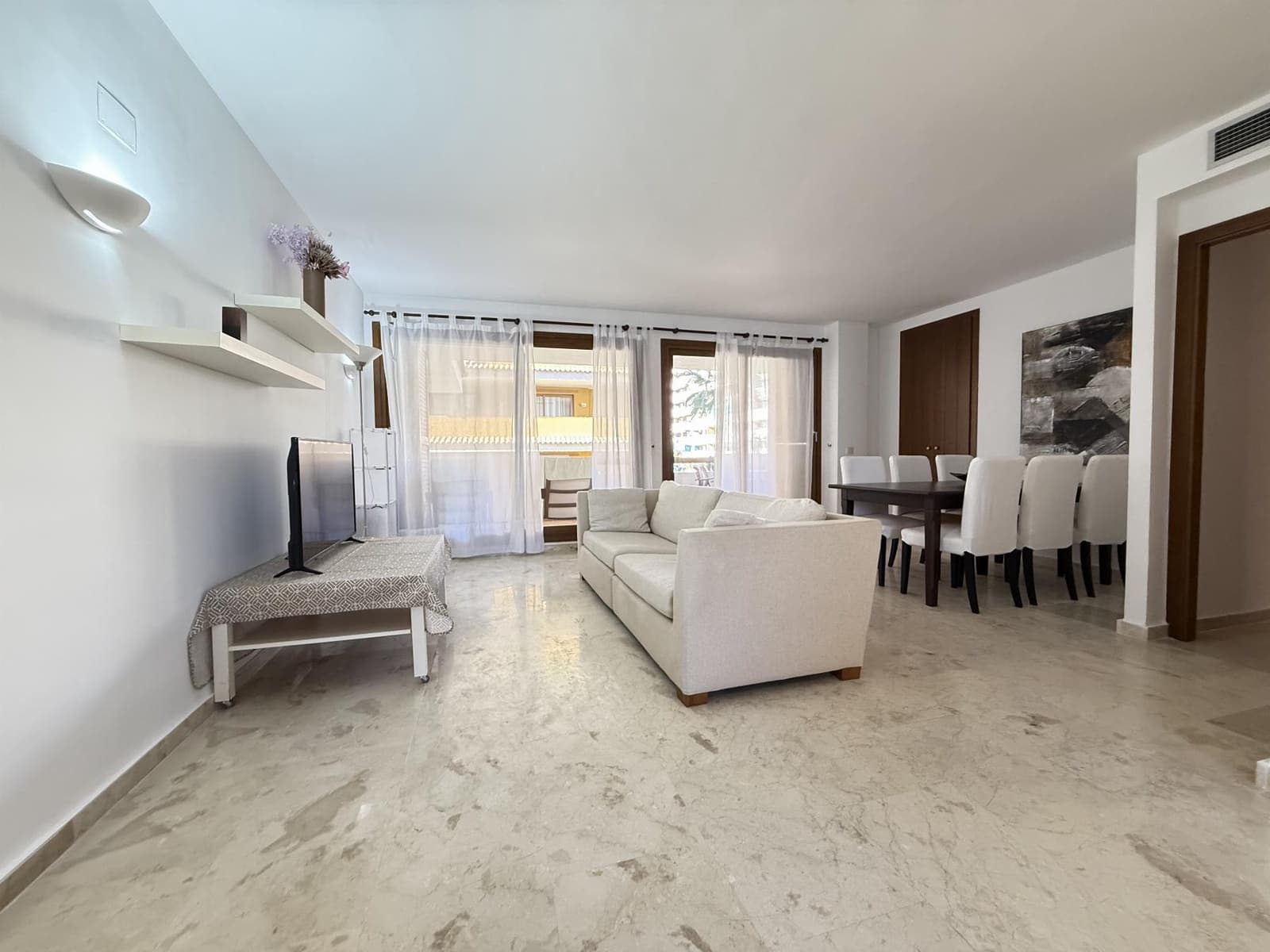 2 bedroom Apartment for sale in Punta Prima with pool garage - € 260,000 (Ref: 9397884)